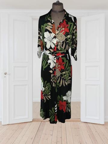 Jurk K-Design xl  beschikbaar voor biedingen