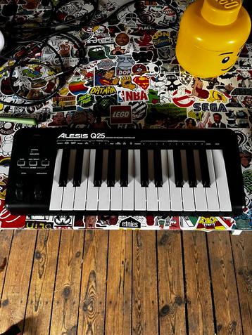 Clavier midi Alesis q25, Musique & Instruments, Enlèvement, Comme neuf