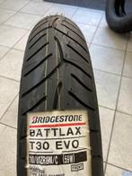 Nieuwe Bridgestone T30 EVO 110/80ZR19 band motorband voorban, Motoren, Onderdelen | Merk-onafhankelijk, Nieuw