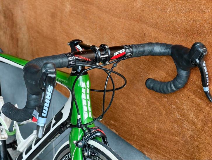 Vélo de route Vitus Vitesse carbone Sram Red, Fietsen en Brommers, Fietsen | Racefietsen, Zo goed als nieuw, Ophalen