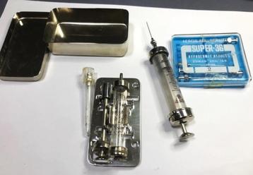 Injectiespuit-medisch set vintage