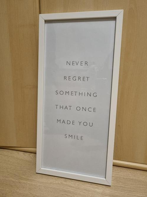 Cadre blanc “Never regret something that once made you smile, Maison & Meubles, Accessoires pour la Maison | Peintures, Dessins & Photos