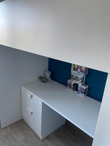 Hoogslaper met bureau beschikbaar voor biedingen