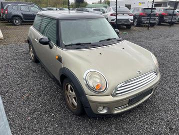 Mini Cooper 1.6 benzine panodak beschikbaar voor biedingen