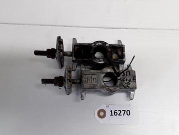 CBR1000F 1987 - 1988 Honda Afstandshouder D1-26863 beschikbaar voor biedingen
