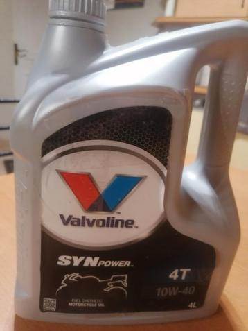 Huile moteur valvoline  beschikbaar voor biedingen