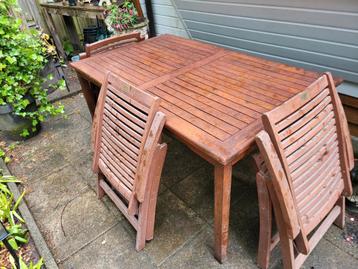 Hard houten tuinset beschikbaar voor biedingen