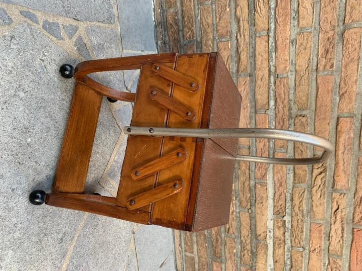 Authentieke houten naaidoos – jaren 60, Antiek en Kunst, Antiek | Overige Antiek, Ophalen