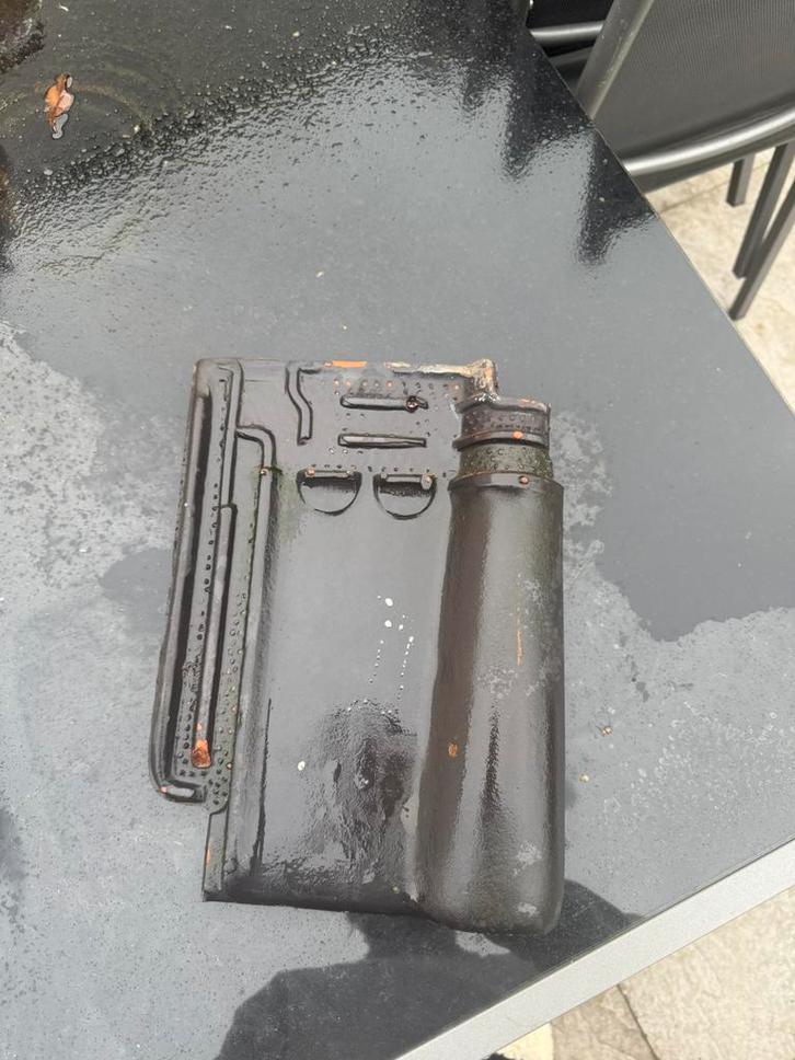 Stormpan 44 dakpannen antraciet +-2000stuks gestapeld pallet, Doe-het-zelf en Bouw, Dakpannen en Dakbedekking, Zo goed als nieuw