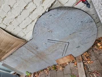 Granieten Tafelblad en poot afgerond  beschikbaar voor biedingen
