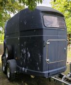 Van 2 chevaux avec sellerie, Animaux & Accessoires, Chevaux & Poneys | Semi-remorques & Remorques, Enlèvement, Comme neuf, Polyester