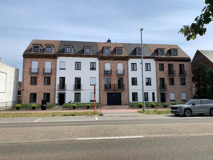 TE HUUR te WOMMELGEM: ondergrondse autostaanplaats, Immo, Garages en Parkeerplaatsen, Provincie Antwerpen