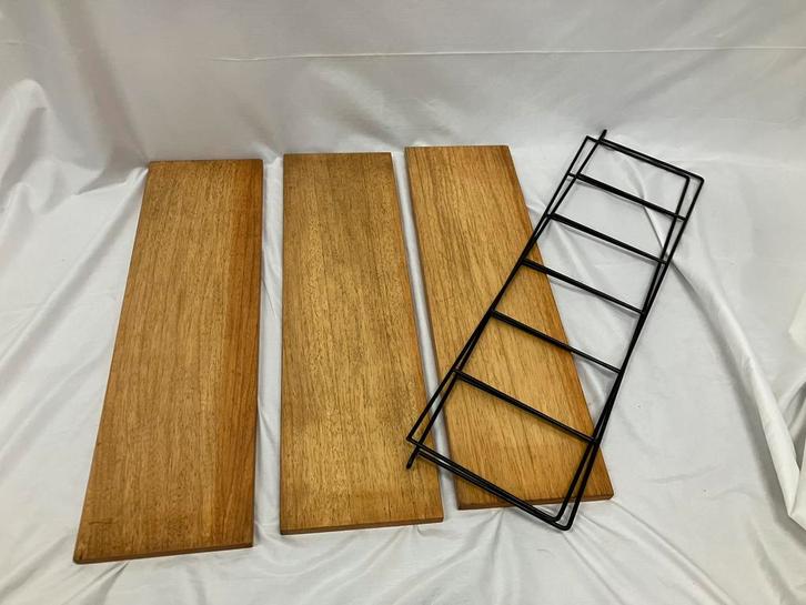 Nisse Strinning vintage wandrek met 3 legplanken, Huis en Inrichting, Woonaccessoires | Wandplanken en Boekenplanken, Gebruikt