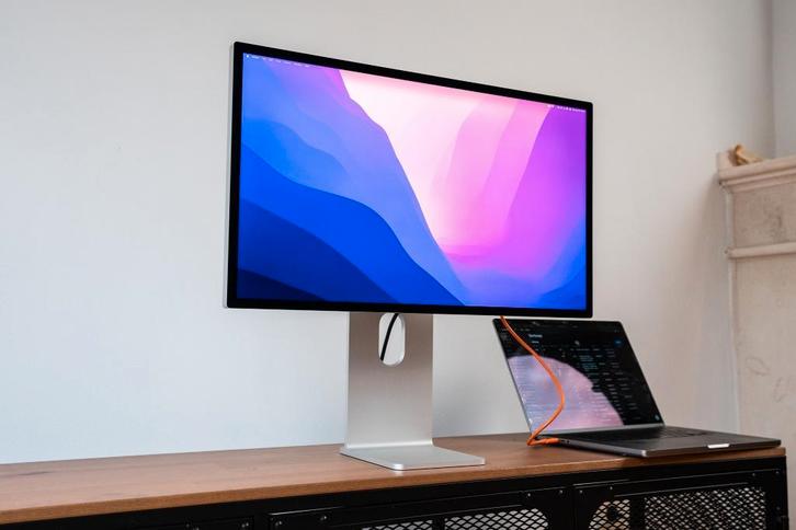 Apple Studio Display 27″ –  Verstelbare Steun, Computers en Software, Monitoren, Zo goed als nieuw, 60 Hz of minder, Thunderbolt