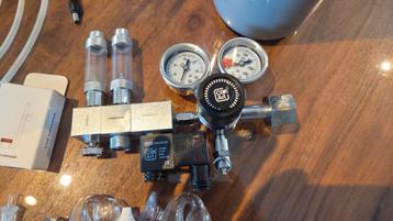Complete co2 set tot 2 aquarium's  beschikbaar voor biedingen