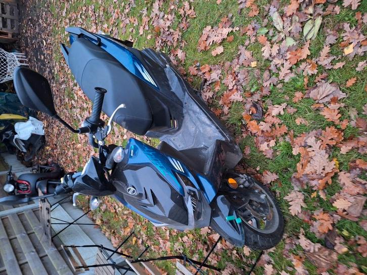Sym Jet 4 RX 50cc, toutes les pièces sont disponibles séparé, Vélos & Vélomoteurs, Pièces de cyclomoteur | Général, Comme neuf