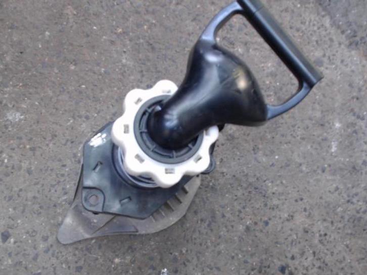 Treuil roue secours Renault Clio 3 2005-2009 LP/14737, Autos : Pièces & Accessoires, Petit matériel, Renault, Utilisé, Enlèvement