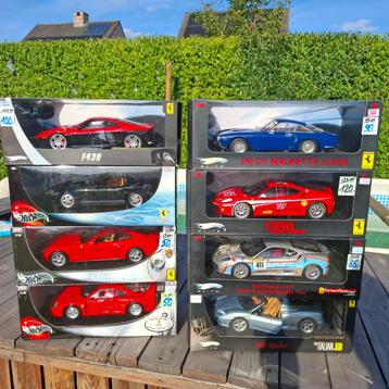 7 x 1/18 Hot Wheels ELITE + Hot Wheels Ferrari beschikbaar voor biedingen