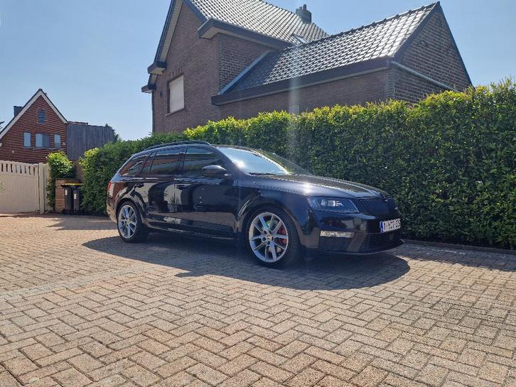 Skoda Octavia RS TDI DSG, Autos, Skoda, Particulier, Octavia, ABS, Régulateur de distance, Airbags, Air conditionné, Bluetooth