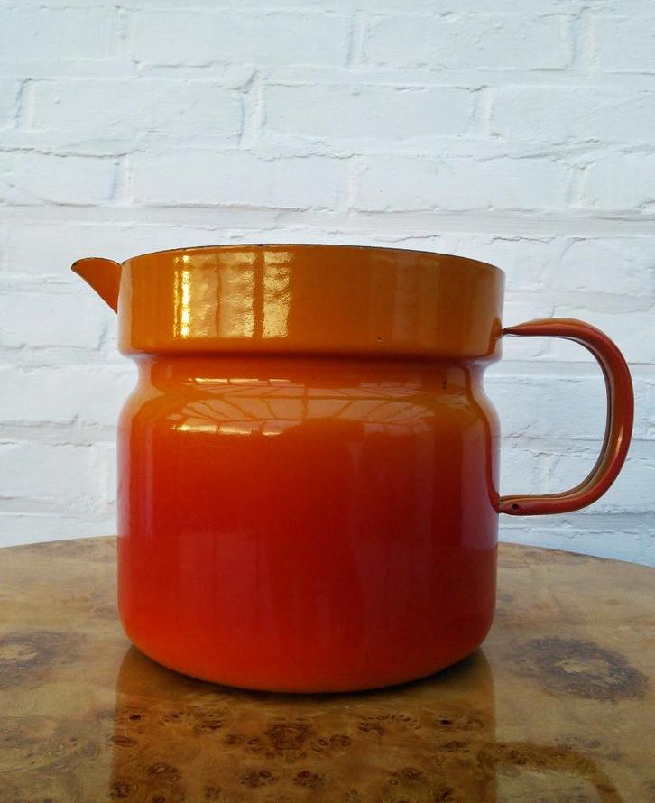 email emaille kan (melkkoker) in rood oranje kleur VINTAGE, Antiek en Kunst, Antiek | Keukengerei, Ophalen of Verzenden