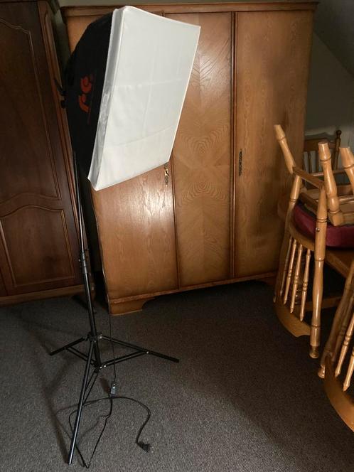 Falcon eye daglicht incl.Optie 4 kops adapter + lampen, Audio, Tv en Foto, Fotografie | Fotostudio en Toebehoren, Zo goed als nieuw