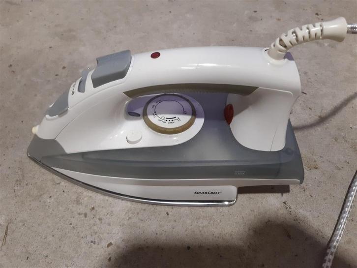 Stoom strijkijzer Nieuw, Elektronische apparatuur, Strijkijzers en Strijkplanken, Nieuw, Strijkijzer met snoer, Ophalen of Verzenden