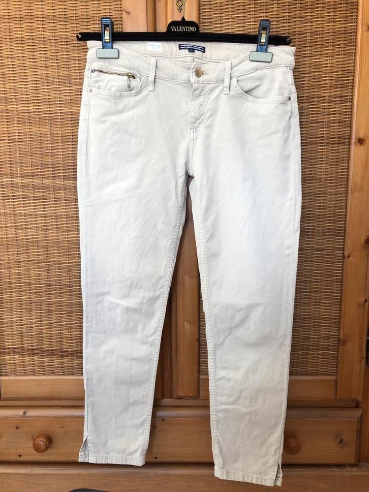 Tommy Hilfiger beige broek maat 8, Kleding | Dames, Broeken en Pantalons, Gedragen, Maat 38/40 (M), Beige, Ophalen of Verzenden