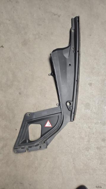 Steun afdichting voor links BMW 5 serie F10 F11 + LCi 517670 beschikbaar voor biedingen
