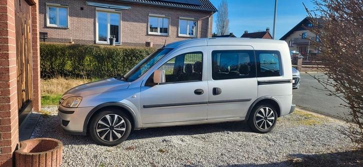 OPEL COMBO 1️⃣.3️⃣ CDTI, Autos, Opel, Particulier, Combo Tour, ABS, Airbags, Air conditionné, Alarme, Verrouillage central, Vitres électriques