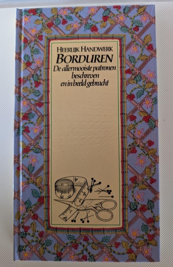 Heerlijk Handwerk Borduren, Boeken, Hobby en Vrije tijd, Zo goed als nieuw, Borduren en Naaien, Ophalen of Verzenden
