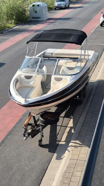 Bayliner 225 bouwjaar 2005 met trailer beschikbaar voor biedingen