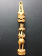 Vintage .Afrikaanse kunst beeldje in hout, Antiek en Kunst, Ophalen of Verzenden