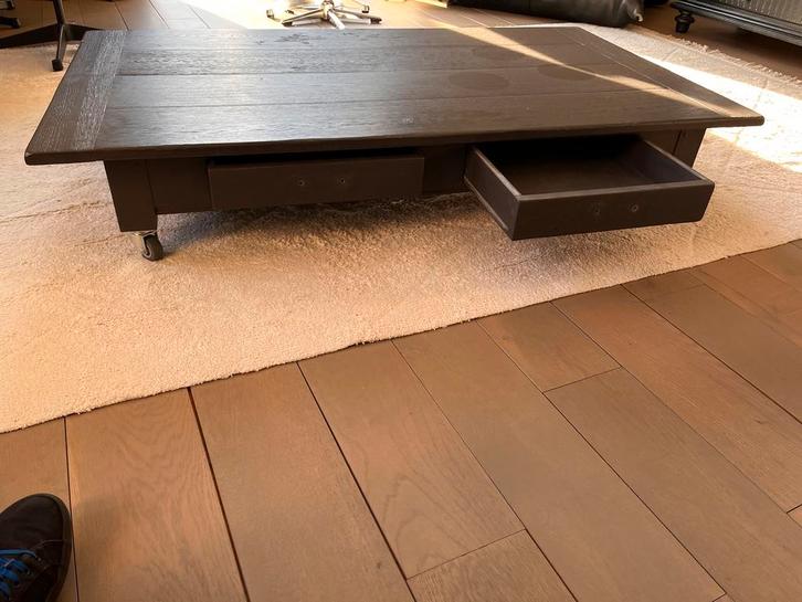 Lage salontafel op wielen handgemaakt, Huis en Inrichting, Tafels | Salontafels, Zo goed als nieuw, Ophalen