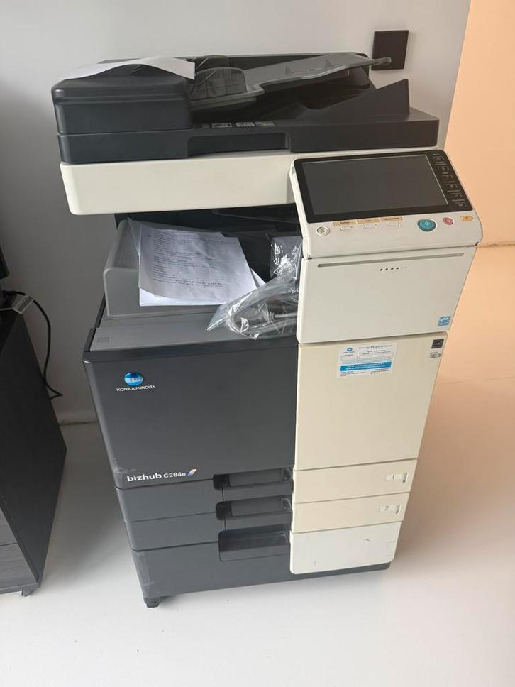 Konica minolta copier c284e, Computers en Software, Printers, Zo goed als nieuw, Scannen, Ophalen