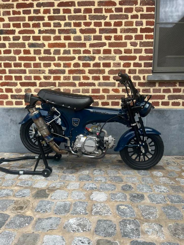Dax a klasse 50 cc, Fietsen en Brommers, Brommers | Overige merken, Zo goed als nieuw, Ophalen