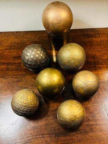  7 Antieke jeu de boules ballen  beschikbaar voor biedingen
