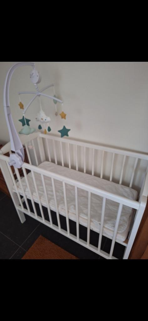 Baby bedje, Kinderen en Baby's, Babywiegjes en Ledikanten, Gebruikt, Ledikant, Ophalen
