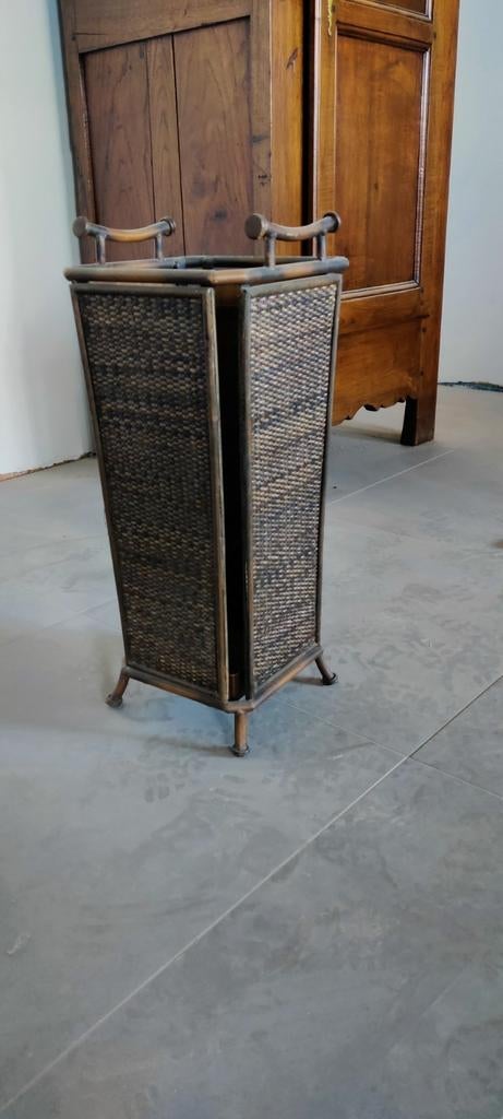 Paraplu bak, Ophalen, Metaal