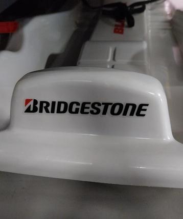 Slee van Bridgestone, Enlèvement ou Envoi