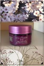 Reinigende en exfoliërende lichaamsscrub van Rituals, Handtassen en Accessoires, Uiterlijk | Lichaamsverzorging, Ophalen of Verzenden