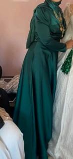 Groen satijn feest jurk. Turkse maat 40 belgische maat 38, Kleding | Dames, Ophalen, Zo goed als nieuw, Maat 38/40 (M), Groen