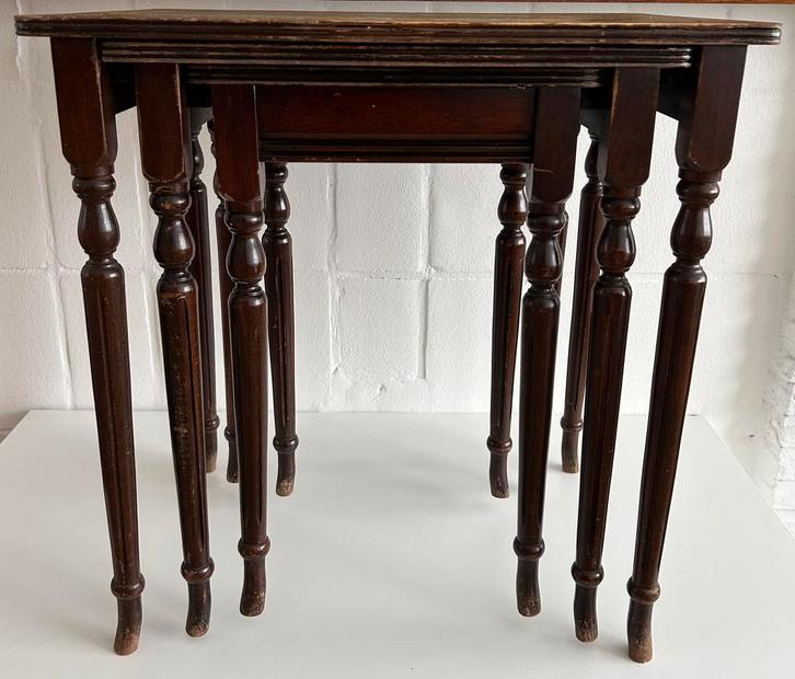 1 set nesttafeltjes voor restauratie, Antiek en Kunst, Antiek | Meubels | Tafels, Ophalen