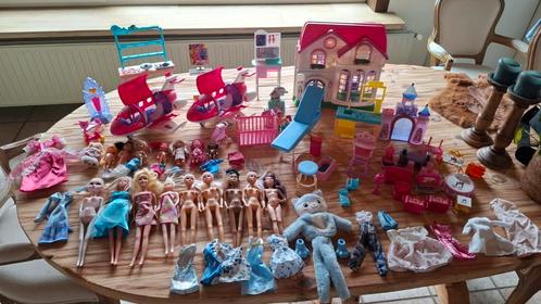 Groot lot van barbie´s met toebehoren., Kinderen en Baby's, Speelgoed | Poppen, Zo goed als nieuw, Barbie, Ophalen