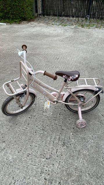 Meisjesfiets volare beschikbaar voor biedingen