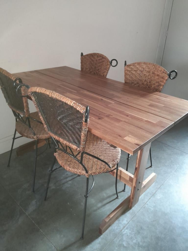 Tablet en bois avec chaises en roseau (4), Maison & Meubles, Enlèvement