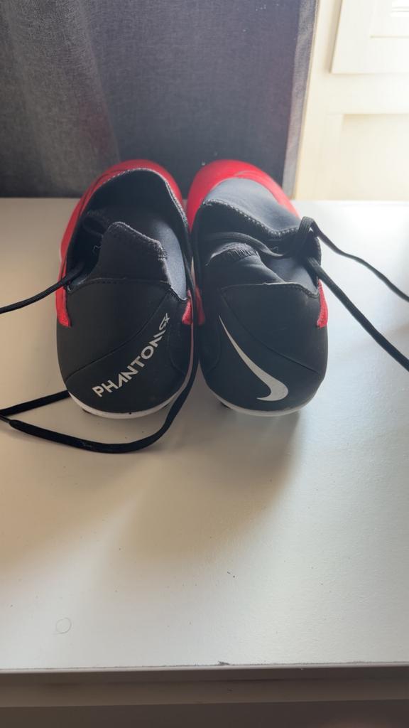 Nike phantom voetbalschoenen, Ophalen, Zo goed als nieuw, Schoenen