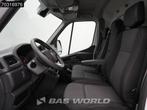 Renault Master 135PK L2H2 Trekhaak LED Airco Cruise Parkeers, Auto's, Bestelwagens en Lichte vracht, 100 kW, Stof, Gebruikt, Euro 6