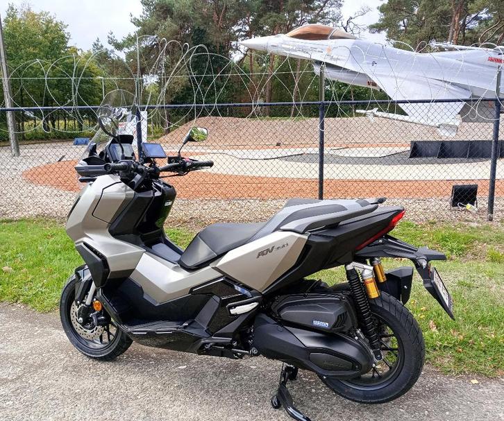 Honda ADV 350, Motos, Motos | Honda, Particulier, Scooter, 12 à 35 kW, 1 cylindre, ABS, Automatique, Neuf, Enlèvement