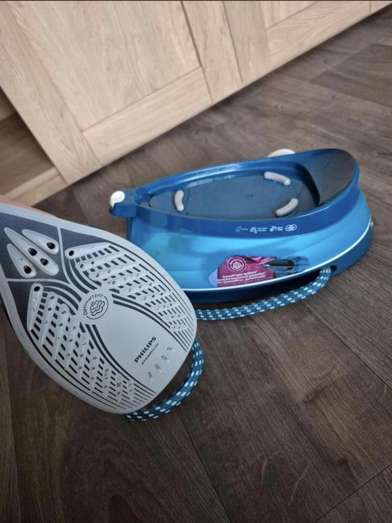 Strijkzer, Elektronische apparatuur, Ophalen, Zo goed als nieuw, Strijkijzer met snoer