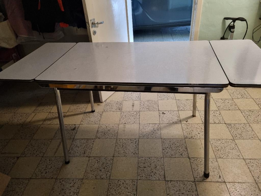 Vintage tafel met 4 stoelen, Ophalen, Kunststof, Gebruikt, Zwart